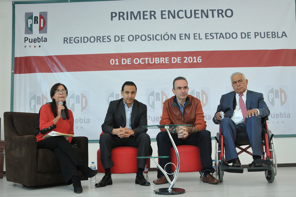 Inaugura PRI primer encuentro de regidores de oposición en Puebla