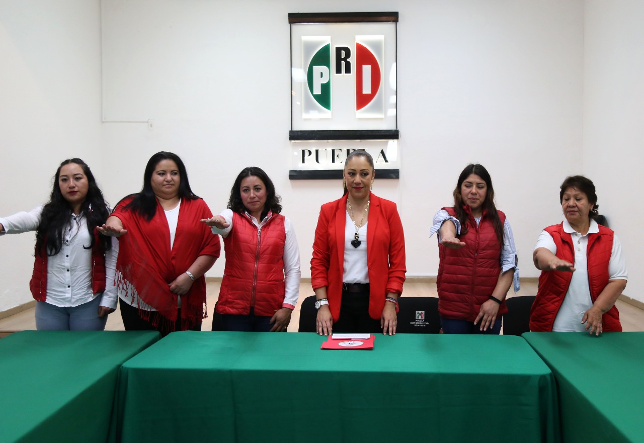 MORENA QUISO ROBAR A MUJERES PRIISTAS
