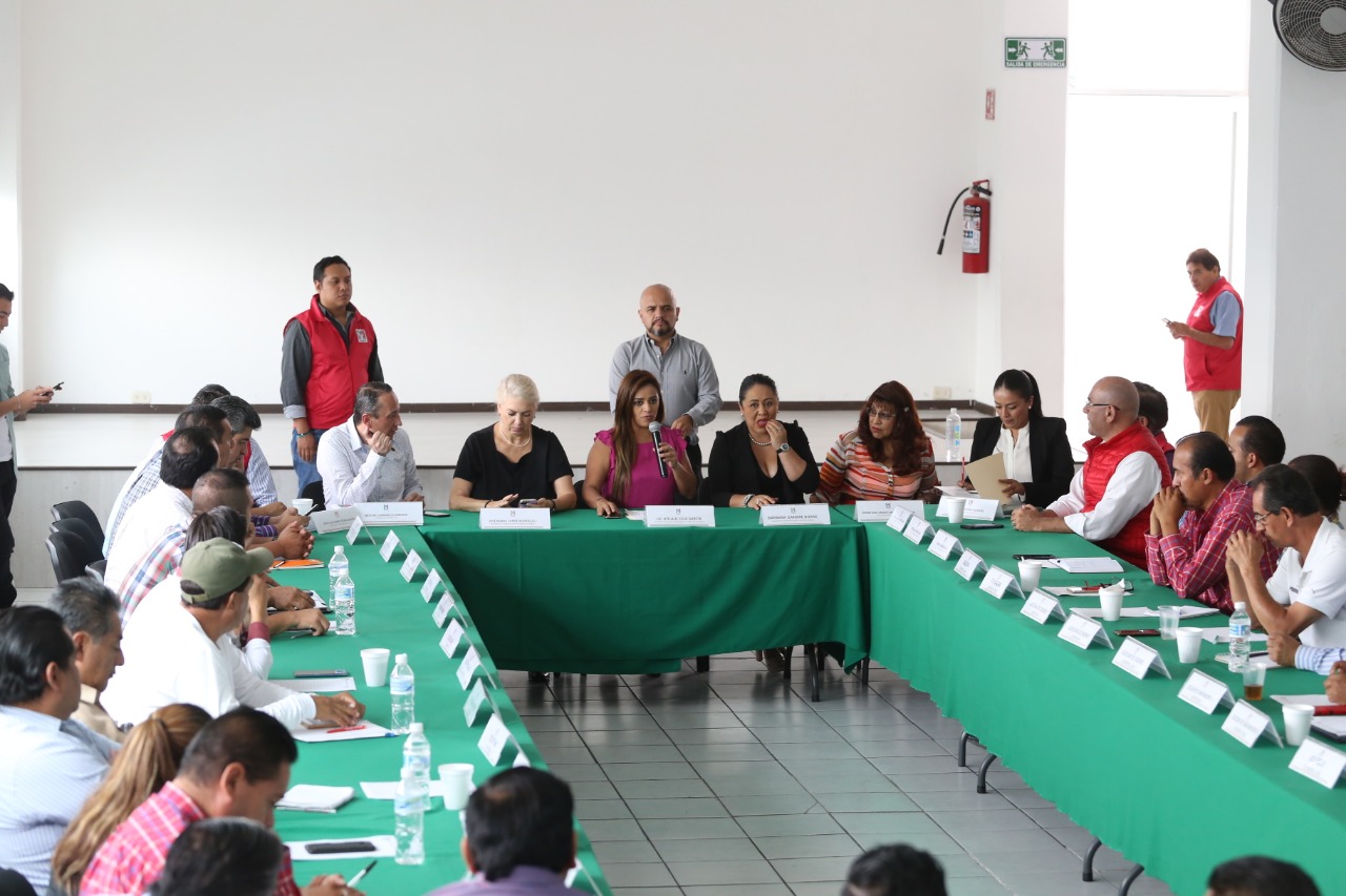 SE REÚNE CDE CON DELEGADOS