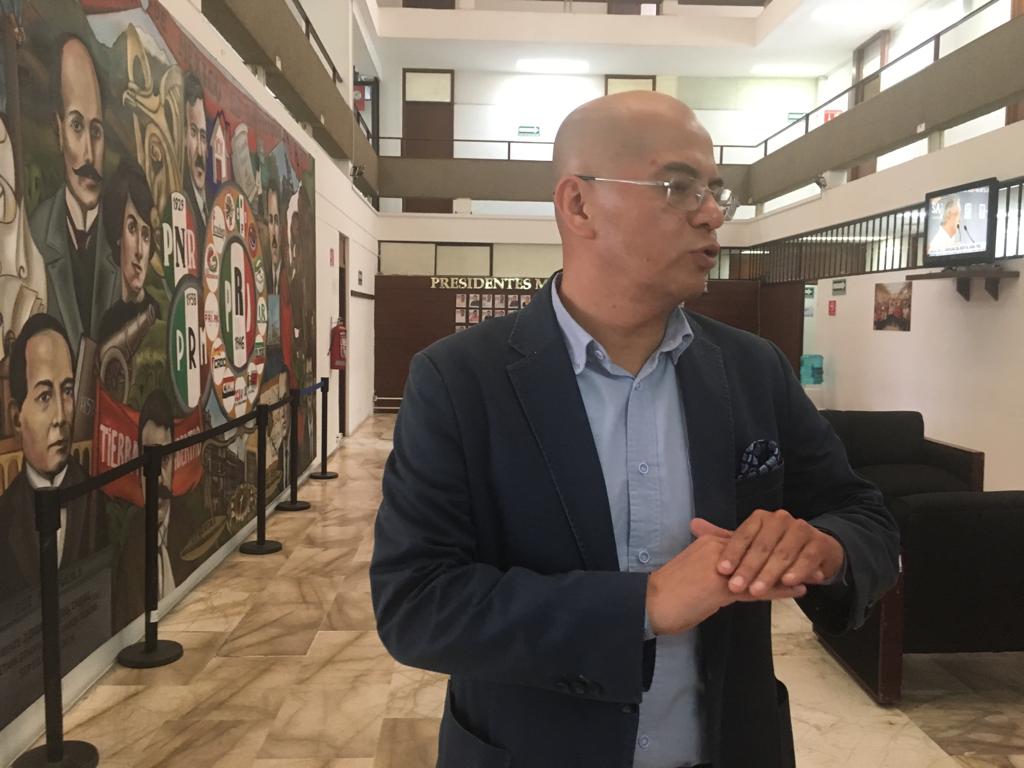 CAPACITAN EN EL PRI PARA CREAR BANCOS PERSONALES