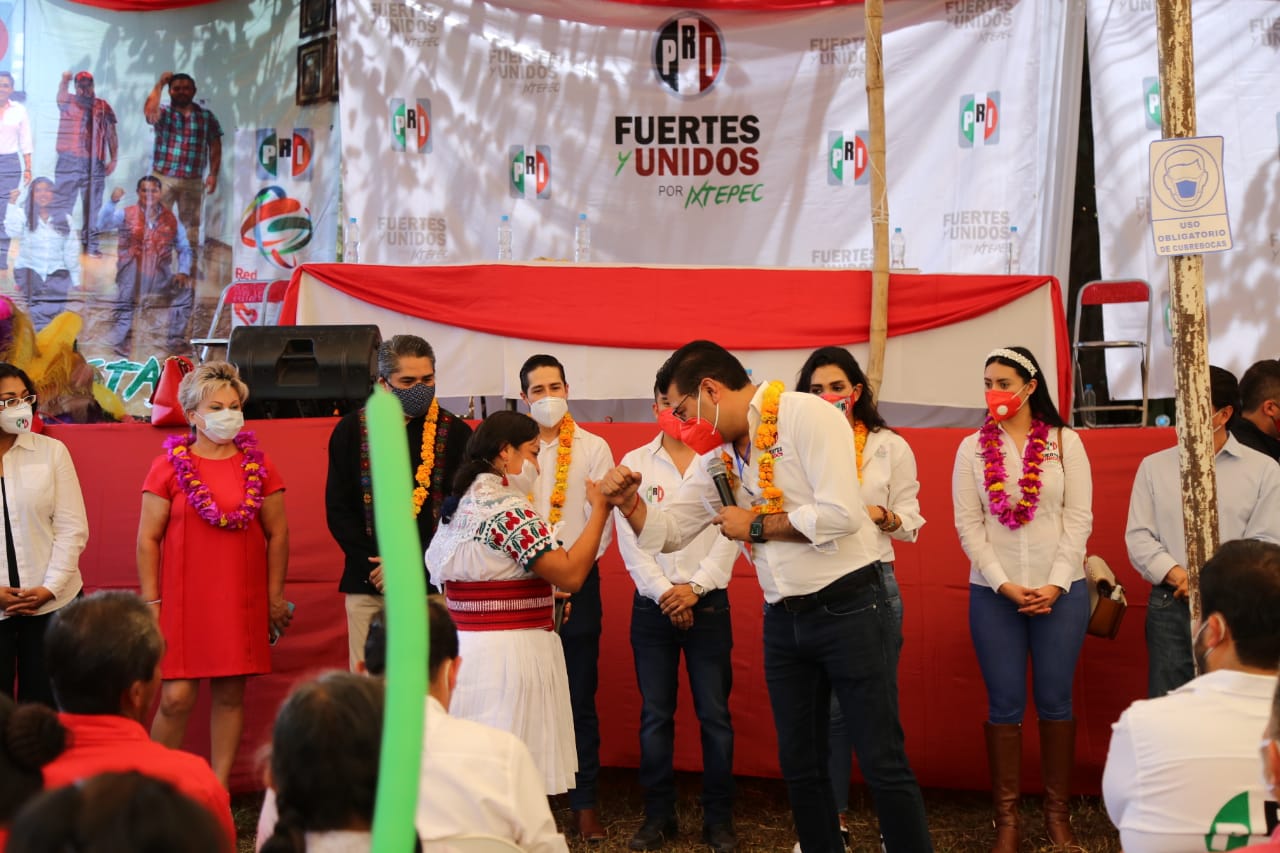 RINDEN PROTESTA COMITÉS MUNICIPALES DE DISTRITOS DE ZACAPOAXTLA, TLATLAUQUITEPEC Y TEZIUTLÁN