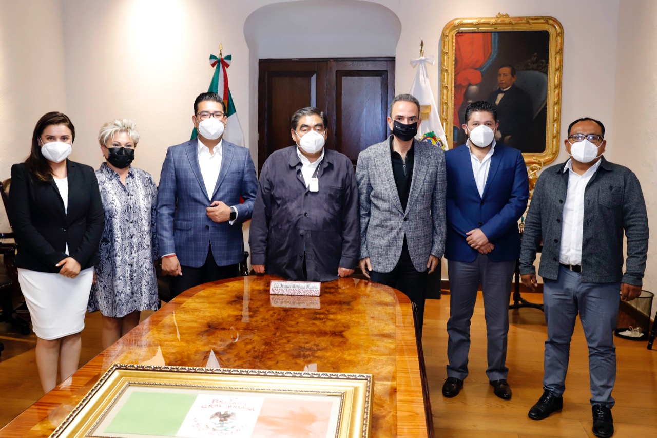 Diputados electos del PRI acuerdan con Barbosa trabajo a favor de Puebla