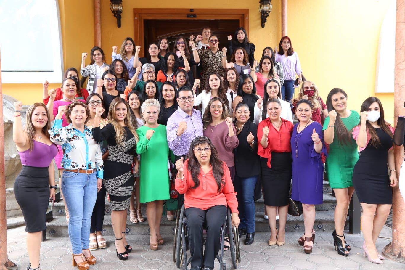 EL PRI ESTÁ COMPROMETIDO CON LAS MUJERES: NÉSTOR CAMARILLO