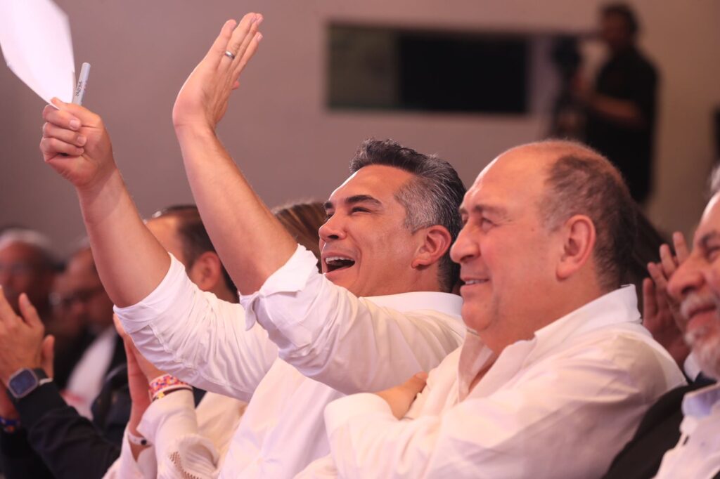 FINALISTAS DEL FRENTE AMPLIO POR MÉXICO PARTICIPARON EN EL FORO REGIONAL DE DURANGO