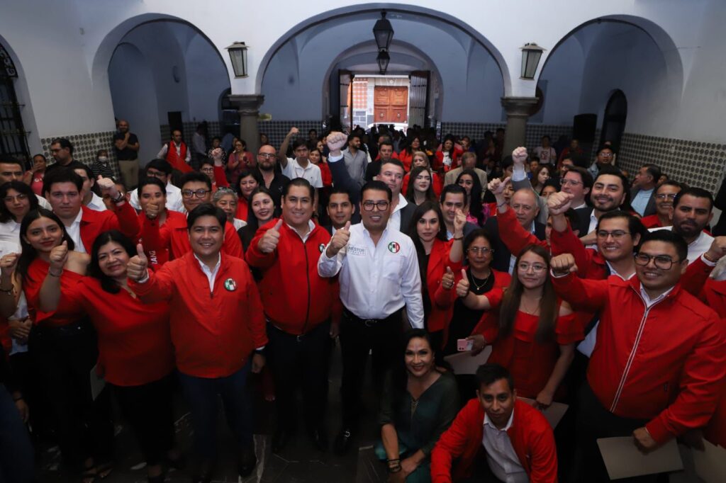 RINDEN PROTESTA NUEVOS COMITÉS MUNICIPALES DEL PRI