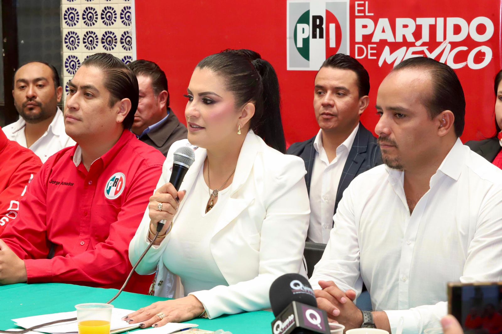PRESENTA DIPUTADA DELFINA POZOS INICIATIVAS EN FAVOR DE PUEBLA