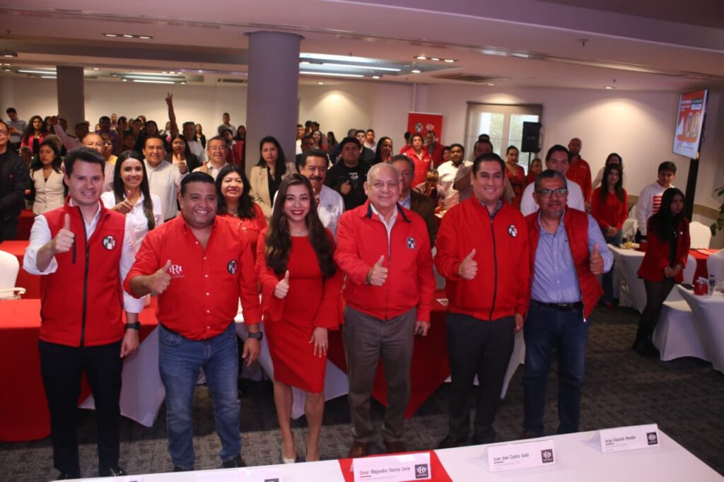 CAPACITA IRH A LAS ESTRUCTURAS DEL PRI EN EL ESTADO
