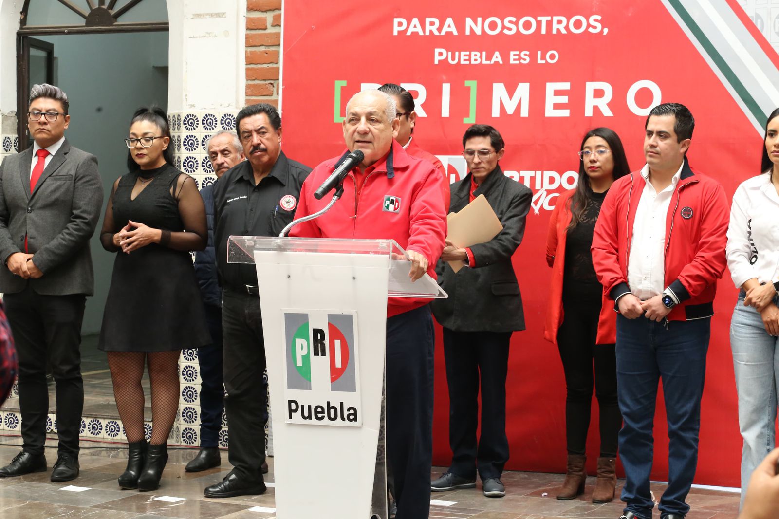 EL 80% DE LOS MUNICIPIOS OPERA EN LA QUIEBRA: PRI