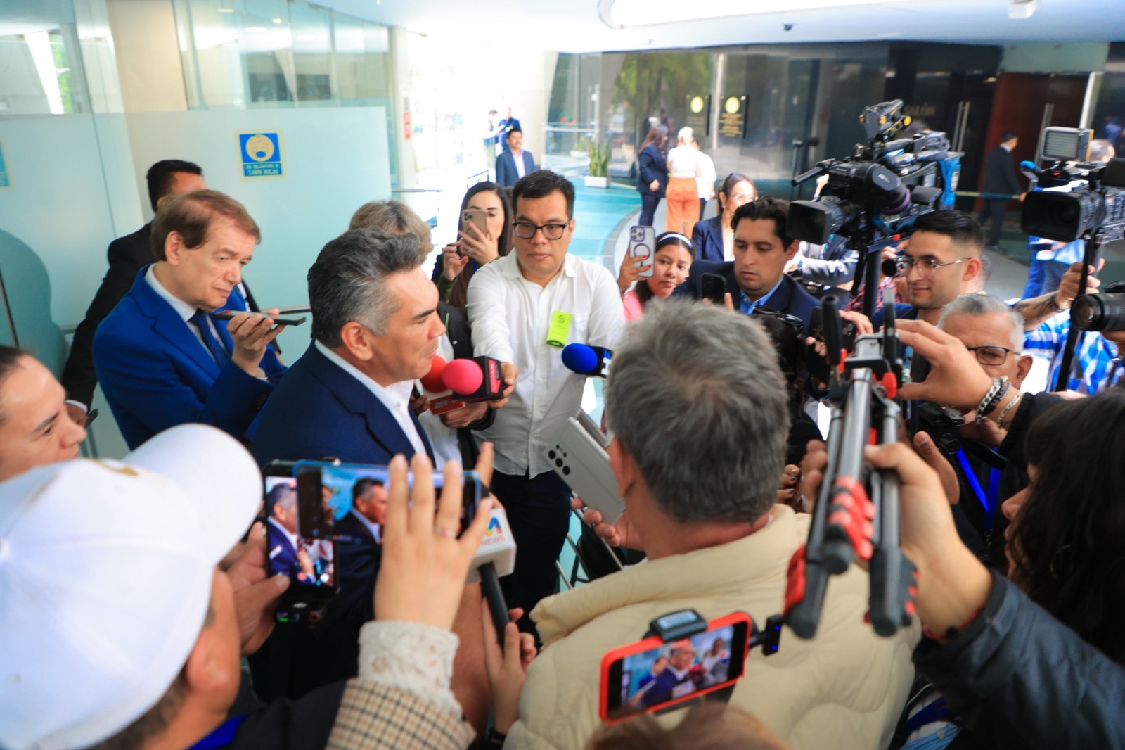 GOBIERNO PRETENDE UN GOLPE JURÍDICO-POLÍTICO EN LA FGR; BUSCAN QUEDARSE CON ELLA AL COSTO QUE SEA: ALEJANDRO MORENO