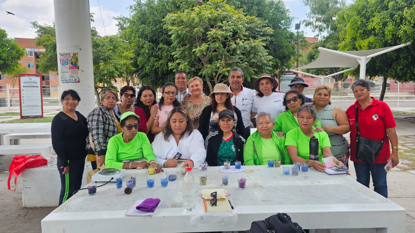 REALIZA PRI CURSO DE ELABORACIÓN DE VELAS