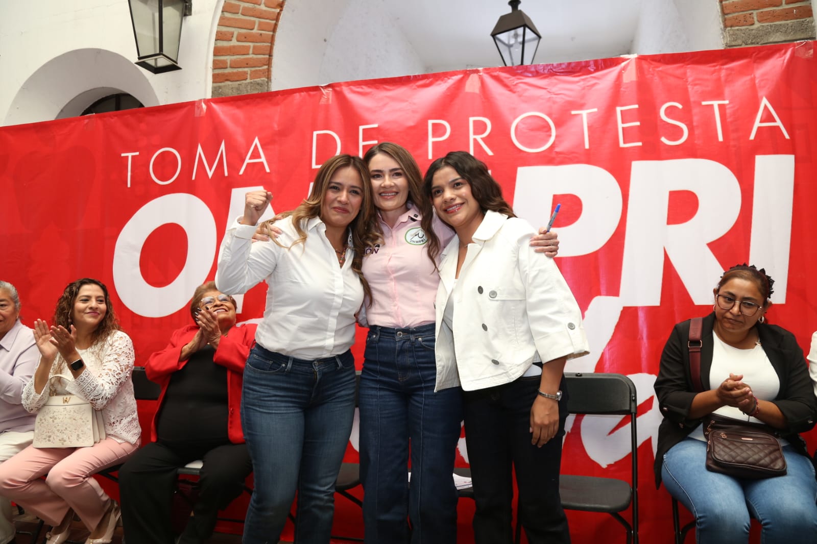 RINDEN PROTESTA ESTRUCTURAS MUNICIPALES DEL ONMPRI EN PUEBLA