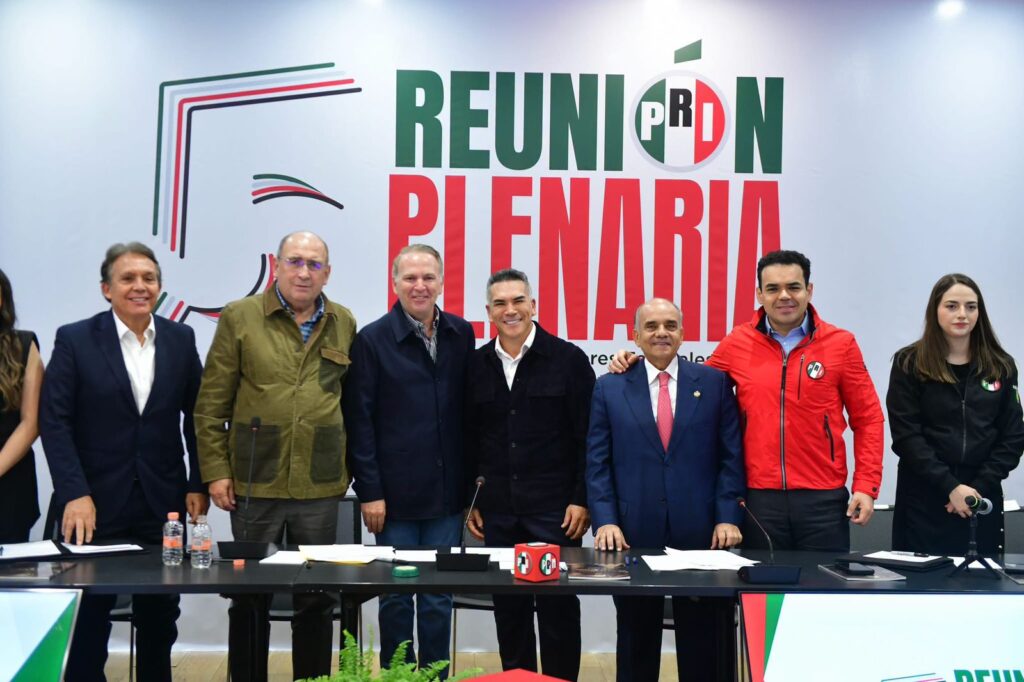 PRI PUEBLA DA LA BIENVENIDA A THEODOROS KALIONCHIZ DE LA FUENTE COMO NUEVO INTEGRANTE DEL GRUPO PARLAMENTARIO DEL PRI EN LA CÁMARA DE DIPUTADOS
