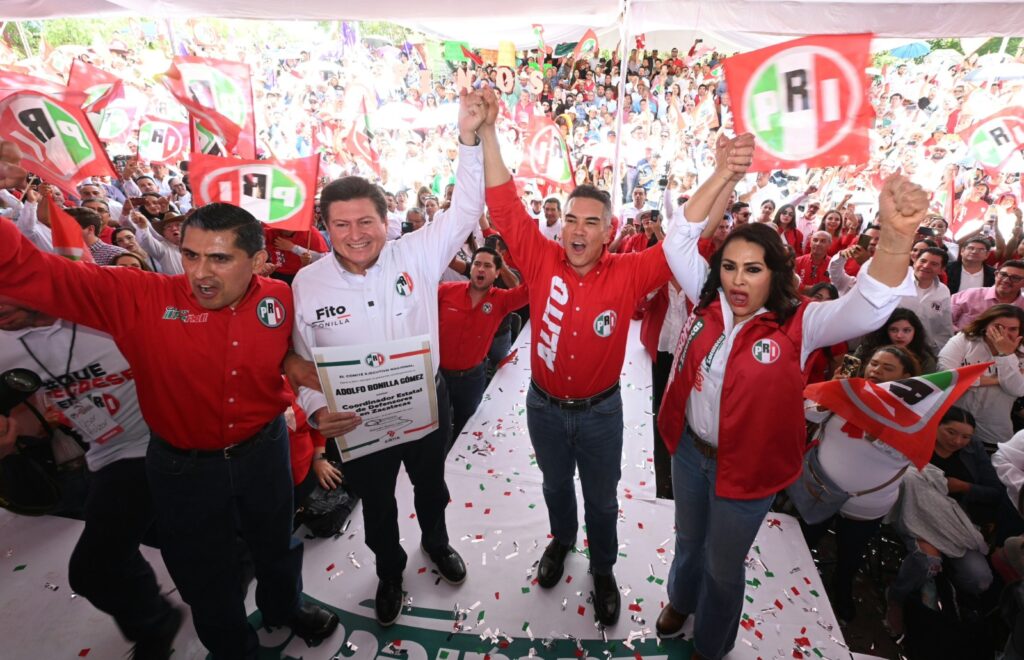 TOMA PROTESTA ALEJANDRO MORENO A DEFENSORES DE ZACATECAS